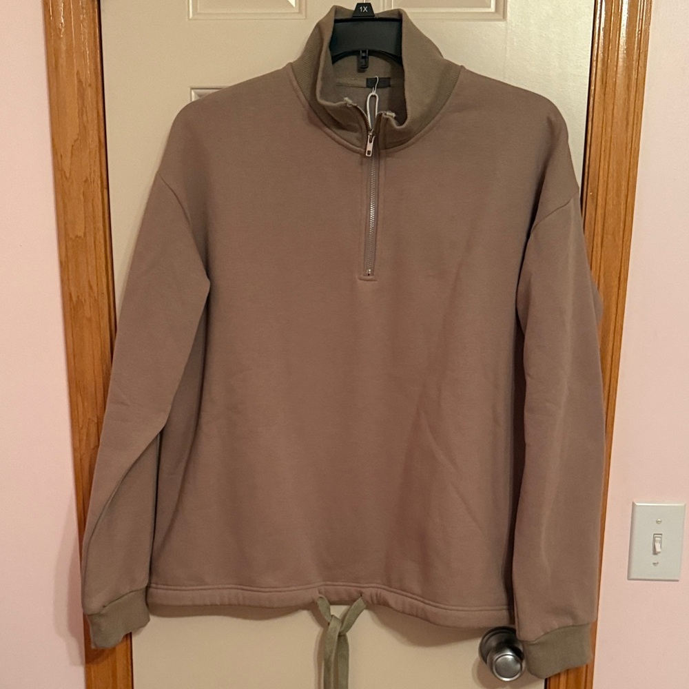 NWT Women's Taupe Zip-Up Sweater